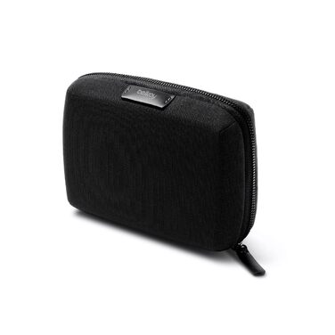 Компактний органайзер для аксесуарів Bellroy Tech Kit Compact для кабелів, зарядних пристроїв та миші, чорний