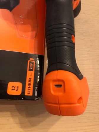 Акумуляторний шурупокрут Black+Decker 7,2 В BDCD8