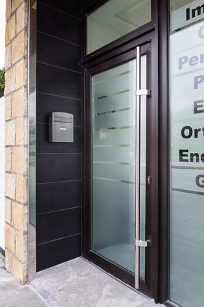 Поштовий ящик ARREGUI Compact E5731 сталевий оцинкований, білий (нержавіюча сталь), розмір S (DIN A5), настінний, водонепроникний, з табличкою для імені, 2 ключі, легкий монтаж