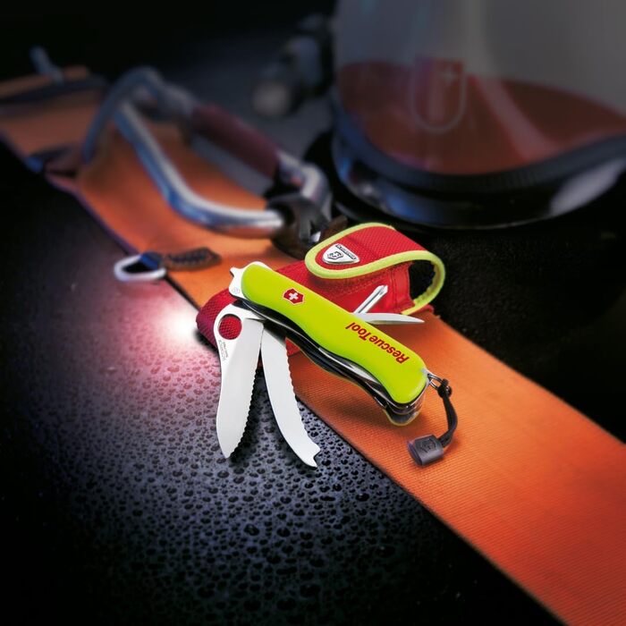 Мультитул Victorinox Rescue Tool MW - пожежний мультиінструмент, 13 функцій, лезо з хвилястим лезом, жовтий, світиться в темряві