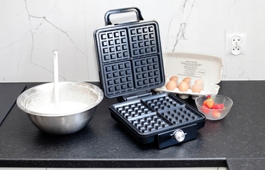 Вафельниця Berlinger 2300 Вт, чорна, з регулюванням температури, на 4 вафлі