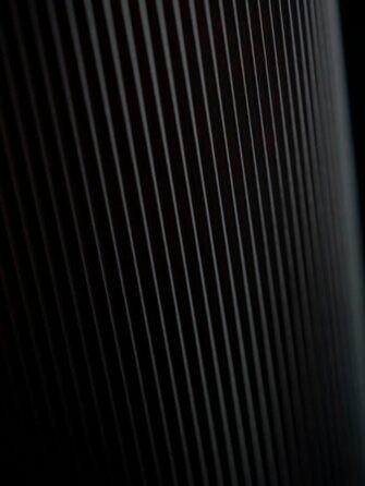Млинок для перцю PEUGEOT Line 12 см, матовий чорний, алюміній і сертифіковане дерево, класичне регулювання помолу, Франція