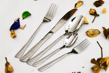 Набір столових приборів Zilner у кейсі, 72 предмети