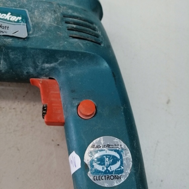Акумуляторний шурупокрут Black+Decker 18 В BL188KB-QW