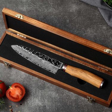 Ніж Santoku Wakoli Olive з дамаської сталі 17 см - професійний кухонний ніж з дамаської сталі 67 шарів з серцем VG10, ручка з оливкового дерева - для м'яса, риби та овочів, в дерев'яній коробці