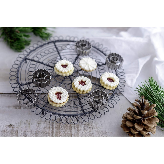 Набір формочок для печива Dr. Oetker Mini-Linzer 15 шт, металеві, різдвяні мотиви, для пряників, печива та мастики, сріблясті