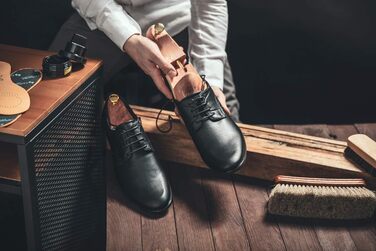 100% Handmade Shoe Trees made from delicately scented Cedarwood, high moisture absorption, wood from the USA, for men's and women's shoes and boots, Cedar Shoe Trees, various sizes