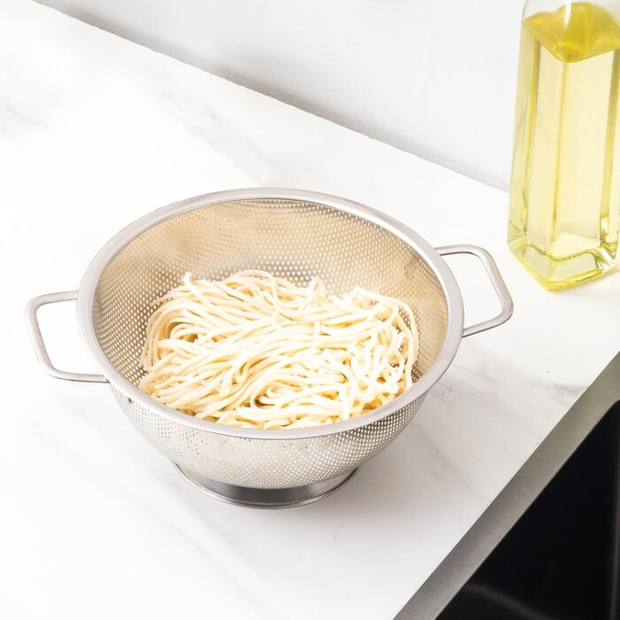 Ситечко кухонне YC Kitchen з нержавіючої сталі, 2 шт. (22.5 см та 28.5 см), для приготування пасти та інших продуктів