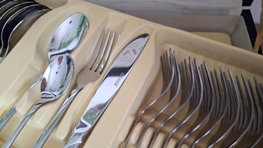 Набір столових приборів Zilner у кейсі, 72 предмети