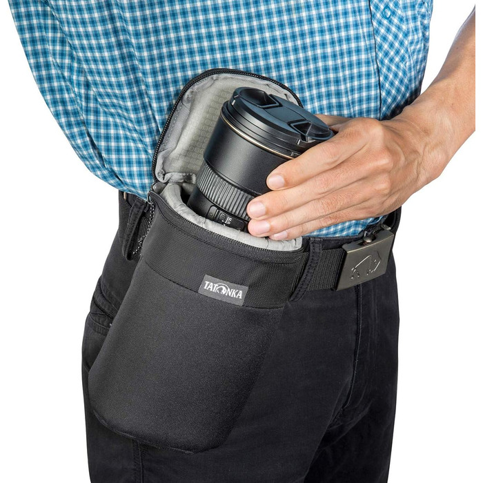 Чохол для об'єктива Tatonka Objektivtasche Lens Pocket (M) - чорний, для об'єктивів до 16 см