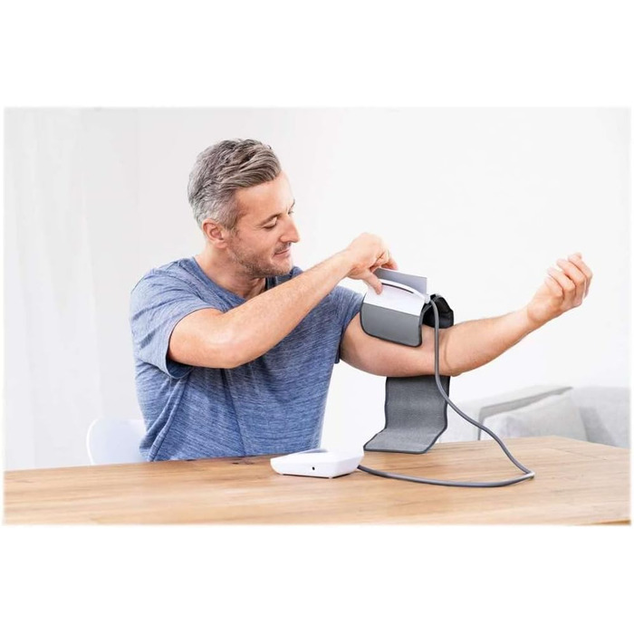 Тонометр Beurer BM 51 easyClip для вимірювання артеріального тиску на плечі, клінічно перевірений, автоматичний вимір тиску та пульсу