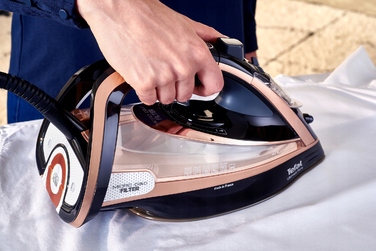 Парова праска Tefal Ultimate PURE FV9865, 3000 Вт, 250 г/хв, з системою захисту від крапель