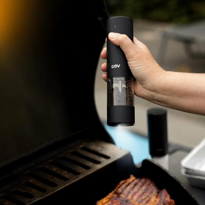 GOV Electric Pepper and Salt Grinder Set - 45 ml Black Edition - USB-C Rechargeable - 6 Adjustable Grind Sizes - Stylish Black Stainless Steel Design with LED Lamp
