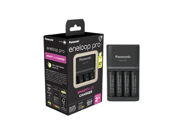 Зарядний пристрій Panasonic Eneloop SmartPlus для AA/AAA Ni-MH акумуляторів + 4 AA акумулятори Eneloop Pro (10 функцій безпеки)