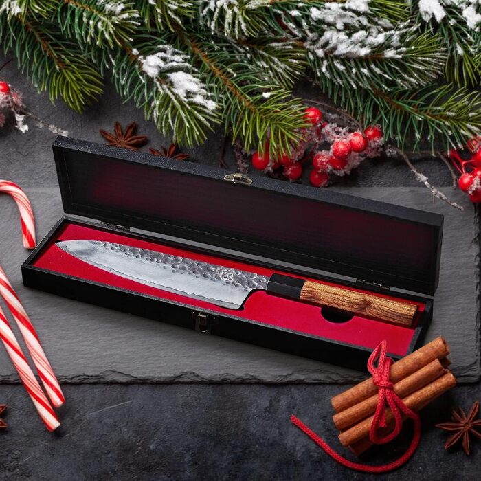 Японський кухонний ніж Mitsumoto Sakari Gyuto 22 см, ручне кування, високовуглецева сталь, дерев'яна ручка, подарункова коробка
