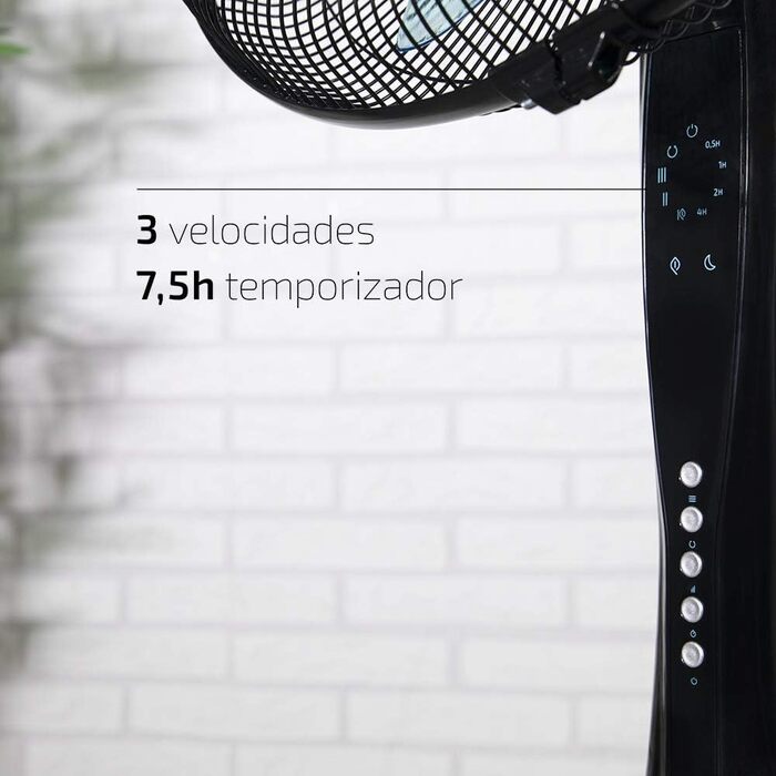 Стеляний вентилятор Cecotec EnergySilence Aero 450 з підсвічуванням. Потужність 50 Вт, діаметр 106 см, 4 лопаті, 3 швидкості, функція обігріву, чорний колір.