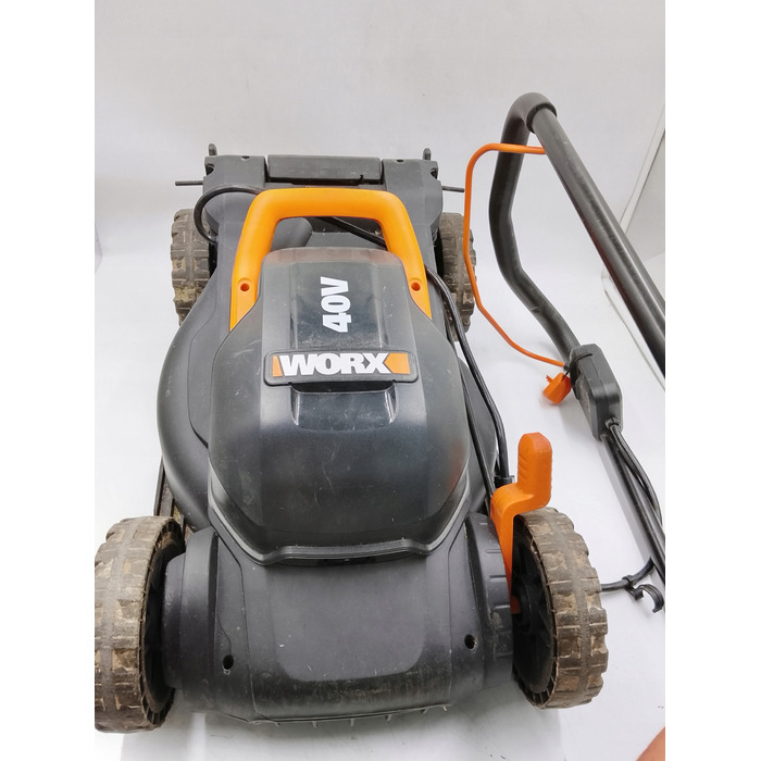 Акумуляторна газонокосарка WORX WG779E.1 40V, чорно-помаранчева