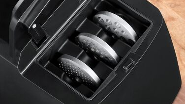 М'ясорубка Bosch MFW68660 сріблясто-чорна, 2200 Вт, насадки для ковбас, 4 тертки, 3 диски з нержавіючої сталі (3, 4.8, 8 мм)