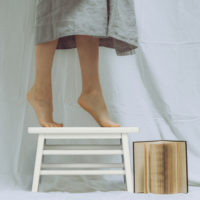 Relaxdays Bamboo Footrest - White