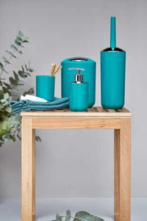 WENKO Stool Norway, warm accented square bathroom stool, high-quality living room stool with clear lacquer seal, natural, solid walnut wood, Scandinavian design, 40 x 46 x 30 cm, Natural
