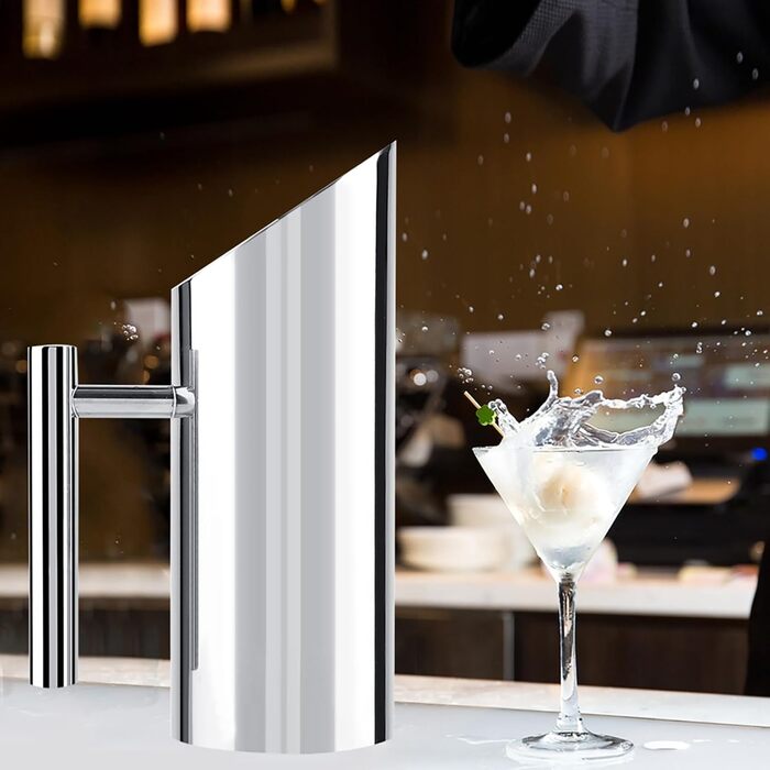 Water Pitcher with Ice Protection, Stainless Steel Water Pitcher, Iced Tea Pitcher, Beverage Carafe for Home Office, Hotel Serving Tool (1.5L)