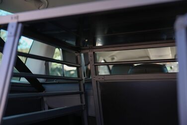 Kerbl Pet Транспортна переноска для собак Vacation, алюмінієва, з антиковзким килимком, 92x97x68 см