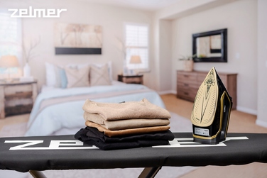 Парова праска Zelmer ZIR2620, 2600 Вт, керамічна підошва, 280 мл