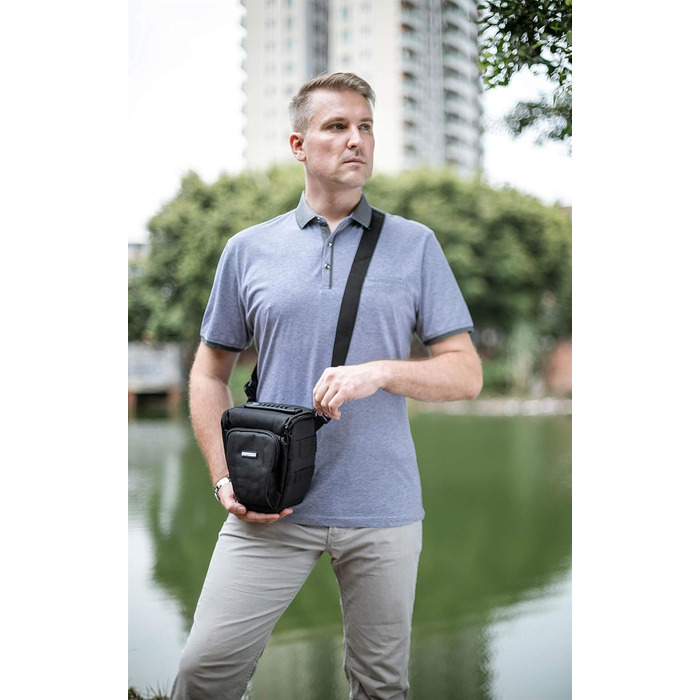 Сумка для камери Bodyguard Colt для дзеркальних фотокамер Nikon та Canon (D800, D3500, D5300, D5600, D7500, EOS 2000D, 4000D, 750D, 200D, 77D, 80D) чорного кольору