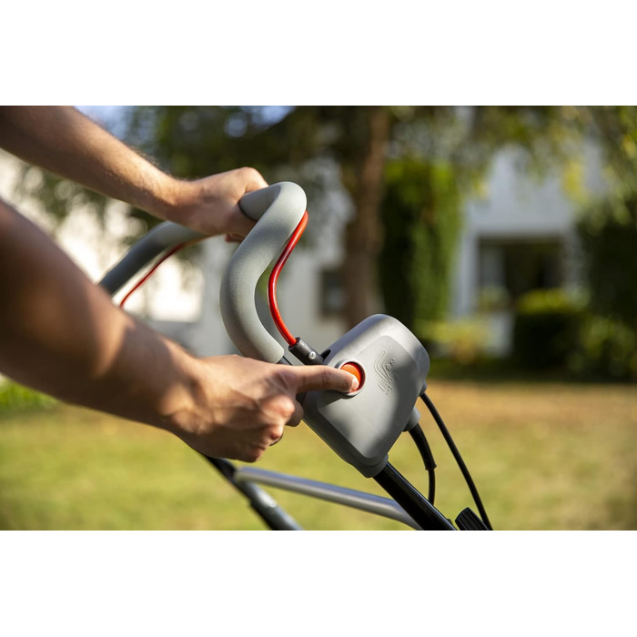 IKRA Elektro Scarifier Lawn Aerator IEVL 1838, 40l Collection Basket, Working Width 38cm, Adjustable Working Depth
