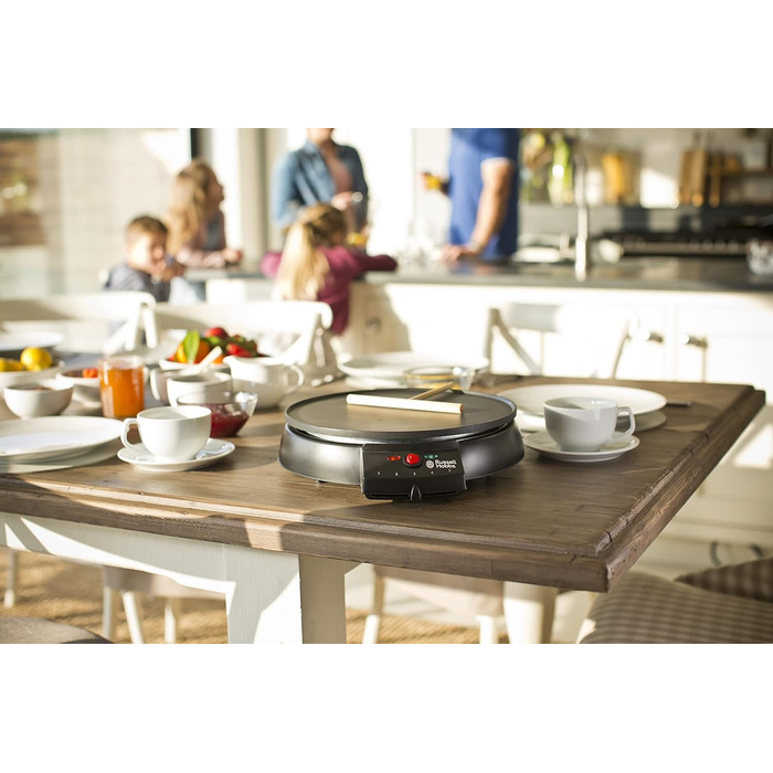 Електрична млинниця Russell Hobbs Fiesta 30 см, антипригарна, з лопаткою і розподільником тіста, 1000 Вт, для млинців, панкейків, буріто, галет, тако