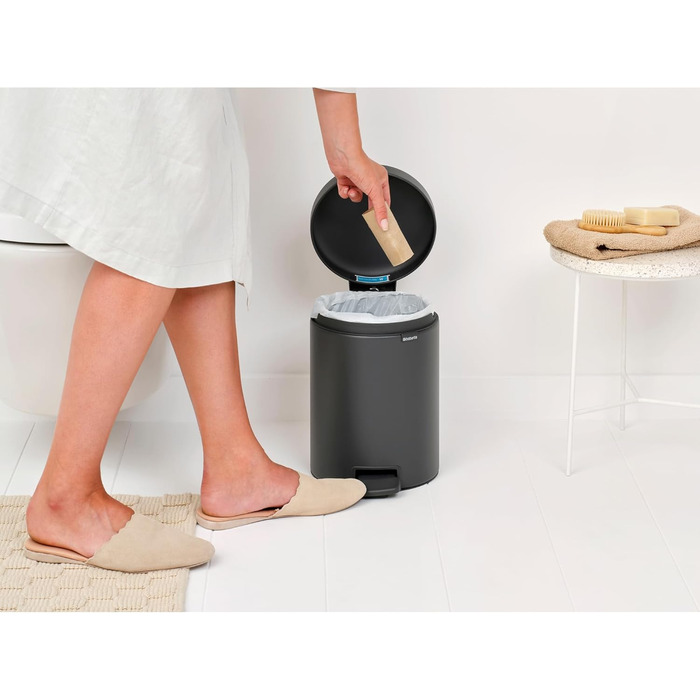 Відро Brabantia Treteimer 30L з внутрішнім відром, чорний матовий, 27x21x29 см