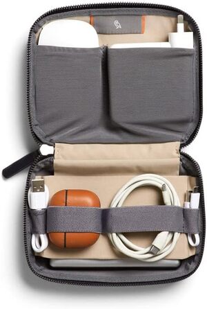 Органайзер Bellroy Tech Kit Compact для зарядних пристроїв, кабелів, миші, павербанку, USB-накопичувачів, донглів, колір морський синій