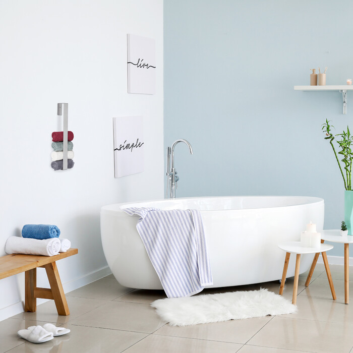 Relaxdays Towel Rack, No Drilling, Silver