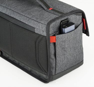Сумка Panasonic DMW-PM10 на плече для фотоапарата та планшета (8л, водонепроникний низ, сіра/чорна)