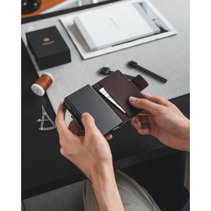 Чохл для карток VULKIT: шкіряний гаманець для чоловіків з RFID захистом (колір коричневий)