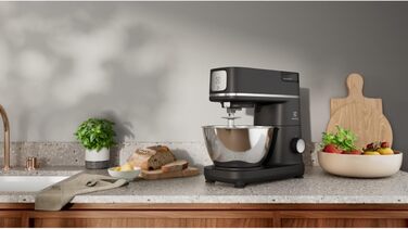 Тістоміс для хліба Electrolux EKM5570 з нержавіючої сталі, 1200 Вт, 10 швидкостей, з вінчиком та кришкою, Black Pearl (Стаціонарний міксер)