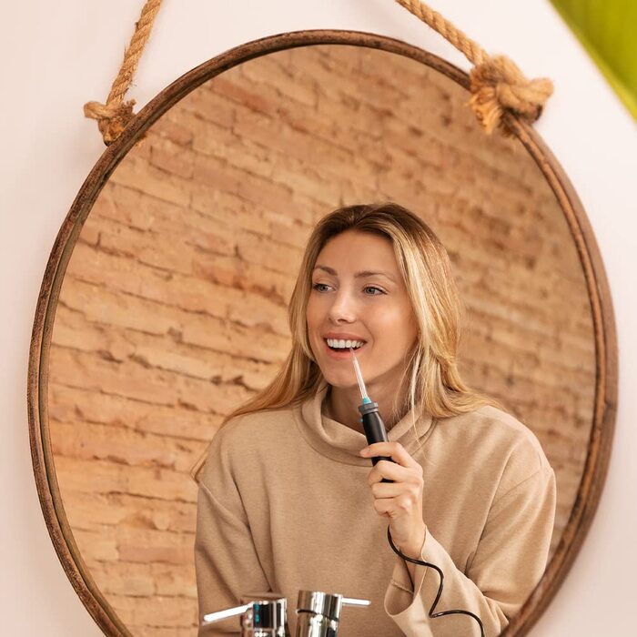 Cecotec Munddusche Bamba ToothCare 1200 Jet Pro: 7 насадок, LED-дисплей, 10 режимів, UV-дезінфекція. 1000 мл