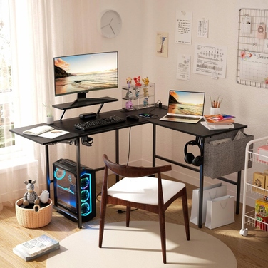 Кутовий ігровий стіл з підставкою під монітор, USB-портами, LED-підсвіткою та аксесуарами