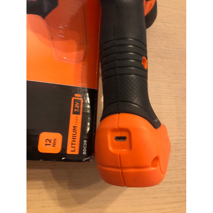 Акумуляторний шурупокрут Black+Decker 7,2 В BDCD8
