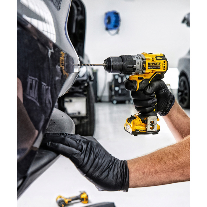 Ударний дриль-шурупокрут DeWalt 12V 57/25Nm 2x2,0Ah DCD706D2