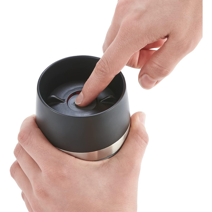 Термокружка Emsa Travel Mug Classic, 360 мл, чорна, з ізоляцією, 4 години гаряче, 8 годин холодне, Quick-Press замок, 360° відкривання