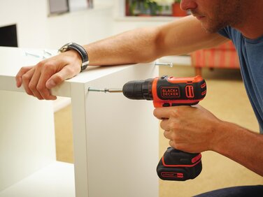 Акумуляторний шурупокрут Black+Decker BDCDD12 10,8 В
