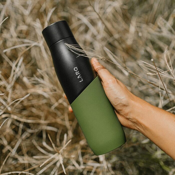 LARQ Movement PureVis 950ml – UV Self-Cleaning Stainless Steel Bottle with Silicone Sleeve | Lightweight, Impact-Resistant, Keeps Water Cool | Fitness, Running & Outdoor Activities, (710 ml, Black/Pine)
