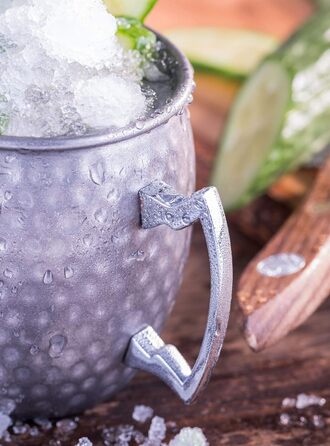 Набір для коктейлів Buddy's Bar Moscow Mule: 2 мідні келихи 500 мл, барна ложка 27 см, джигер 5 cl, чорна преса для лайма, подарункова упаковка, харчова нержавіюча сталь, 4 предмети