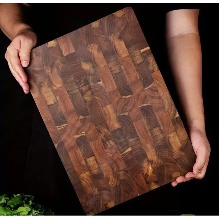 Premium Cutting Board made of Solid Acacia Wood - Antibacterial Wood & Dishwasher Safe - Ideal Kitchen Board for Hobby and Professional Chefs - 32.5 x 22.5 x 1.5 cm
