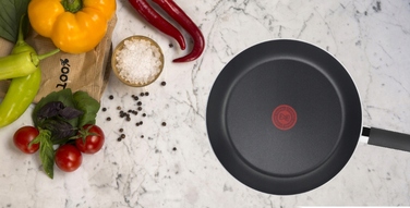 Сковорода Tefal Simplicity з кришкою, антипригарна, чорна, 24/28/30 см