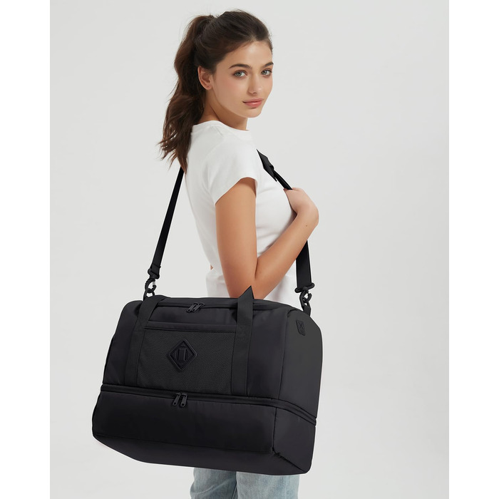 Спортивна сумка Wandf для ручної поклажі літака (45x36x20 см) з відділенням для взуття та мокрих речей, чорна