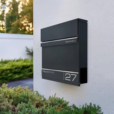 Поштова скринька Metzler Hermann Anthrazit RAL 7016 з газетницею та номерним знаком – персоналізована лазерним гравіюванням. Сучасна водонепроникна та антикорозійна поштова скринька