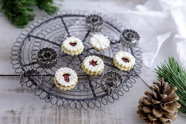 Набір формочок для печива Dr. Oetker Mini-Linzer 15 шт, металеві, різдвяні мотиви, для пряників, печива та мастики, сріблясті