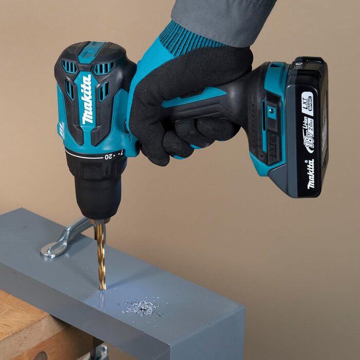 Акумуляторний дриль-шуруповерт Makita DDF490Z 18V Li-Ion LXT безщітковий, без акумулятора та зарядного пристрою